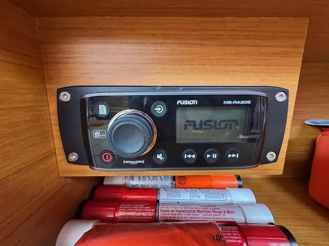 Salt Air Yacht Photos Pics 