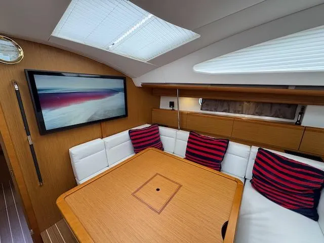 Salt Air Yacht Photos Pics 