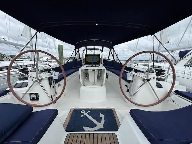 Salt Air Yacht Photos Pics 