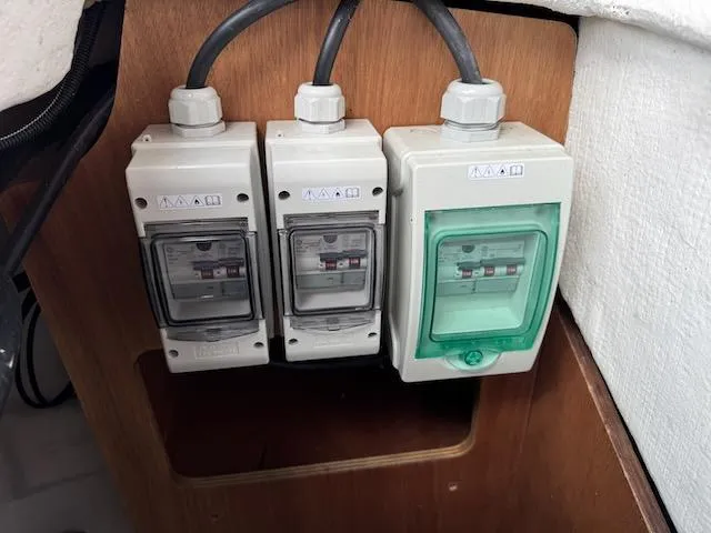 Salt Air Yacht Photos Pics 