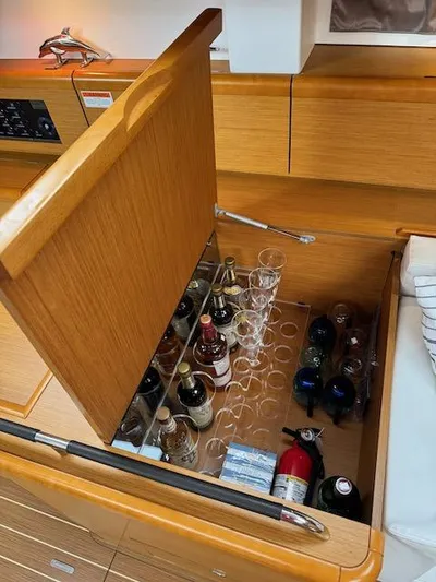 Salt Air Yacht Photos Pics 