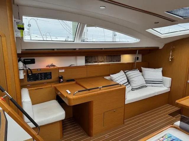 Salt Air Yacht Photos Pics 