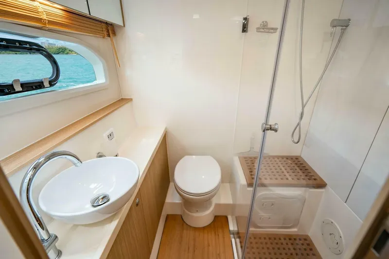 Altair Yacht Photos Pics 2019 Aquila 44 Yacht - Image 13