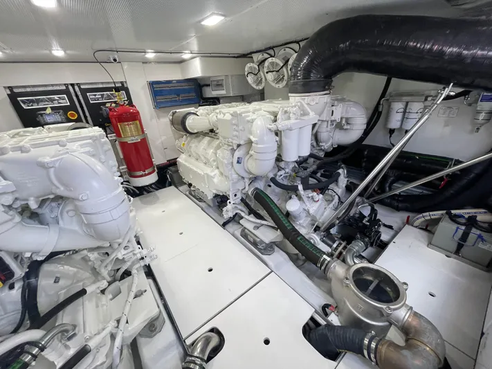 Silver Arrow Yacht Photos Pics 