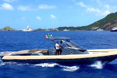 Yacht