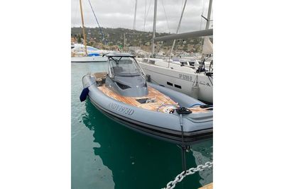 Yacht