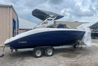 Yamaha Boats 252 SD