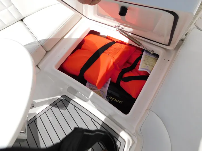 Out To Lunch Yacht Photos Pics 