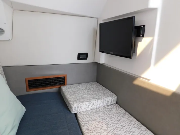 Out To Lunch Yacht Photos Pics 