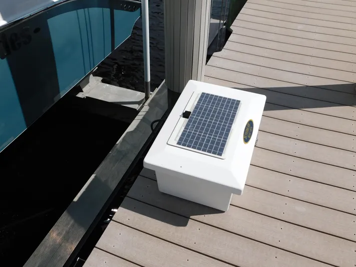 Out To Lunch Yacht Photos Pics 