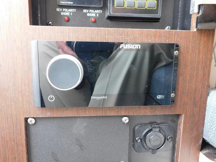 Out To Lunch Yacht Photos Pics 