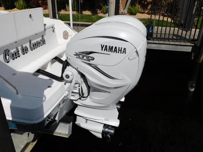 Out To Lunch Yacht Photos Pics 