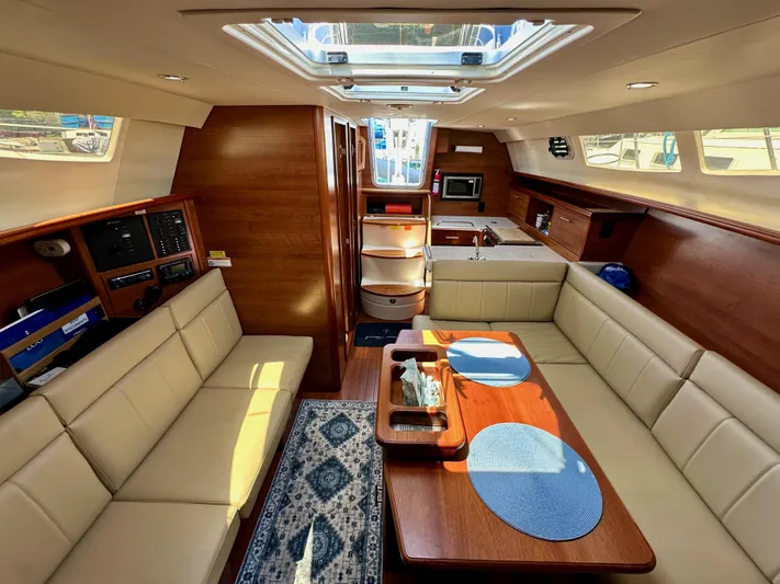 Wind Hunter Yacht Photos Pics 