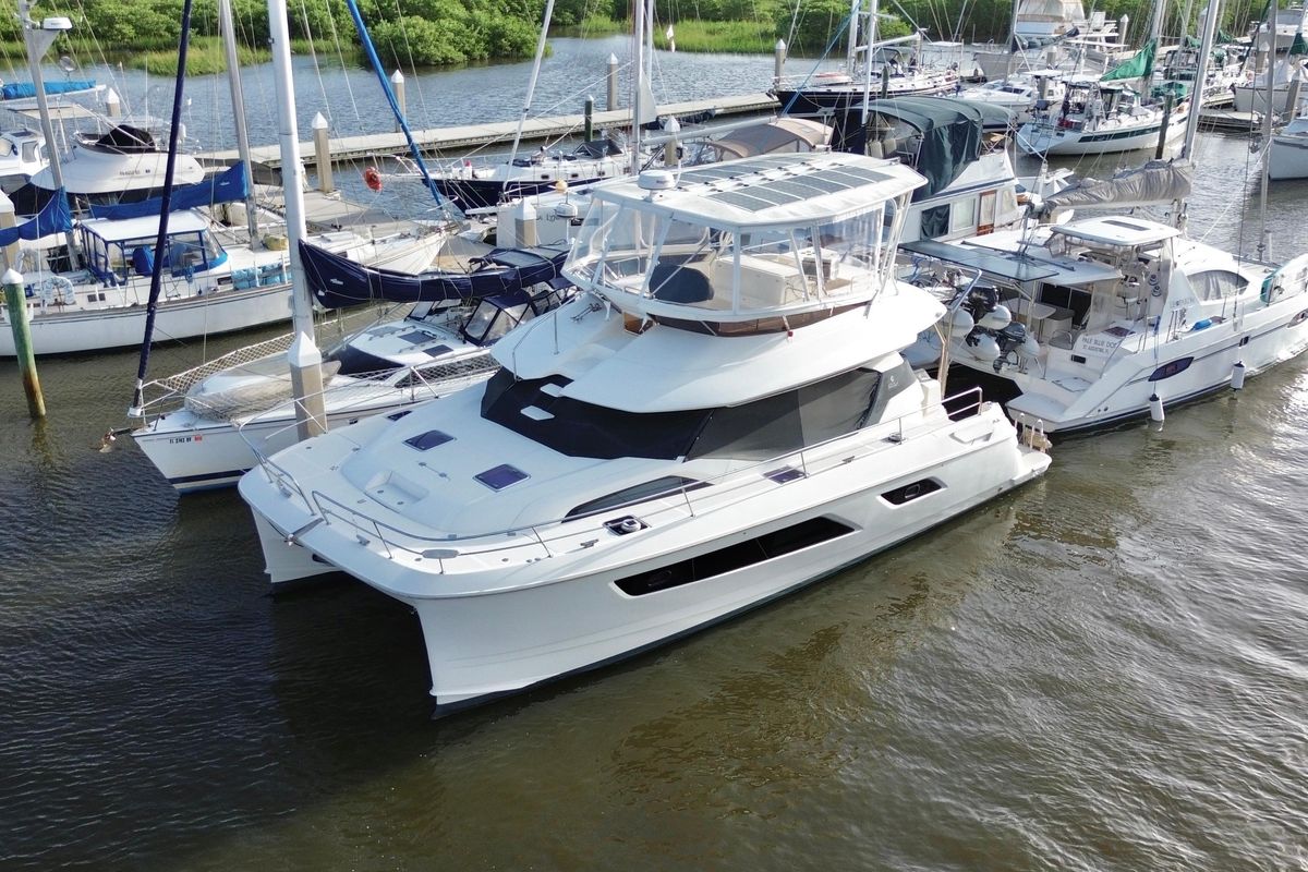 2019 Aquila 44 