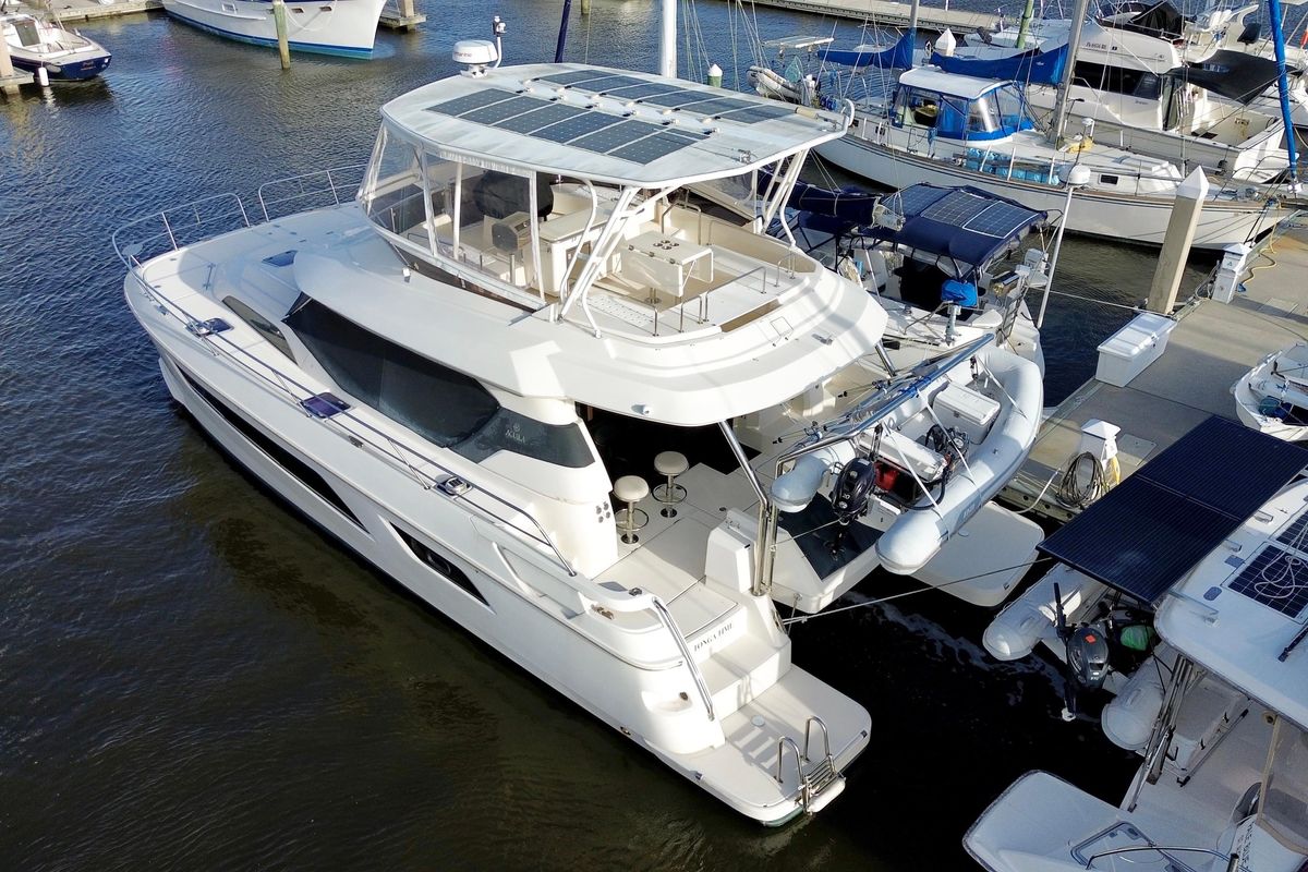 2019 Aquila 44 