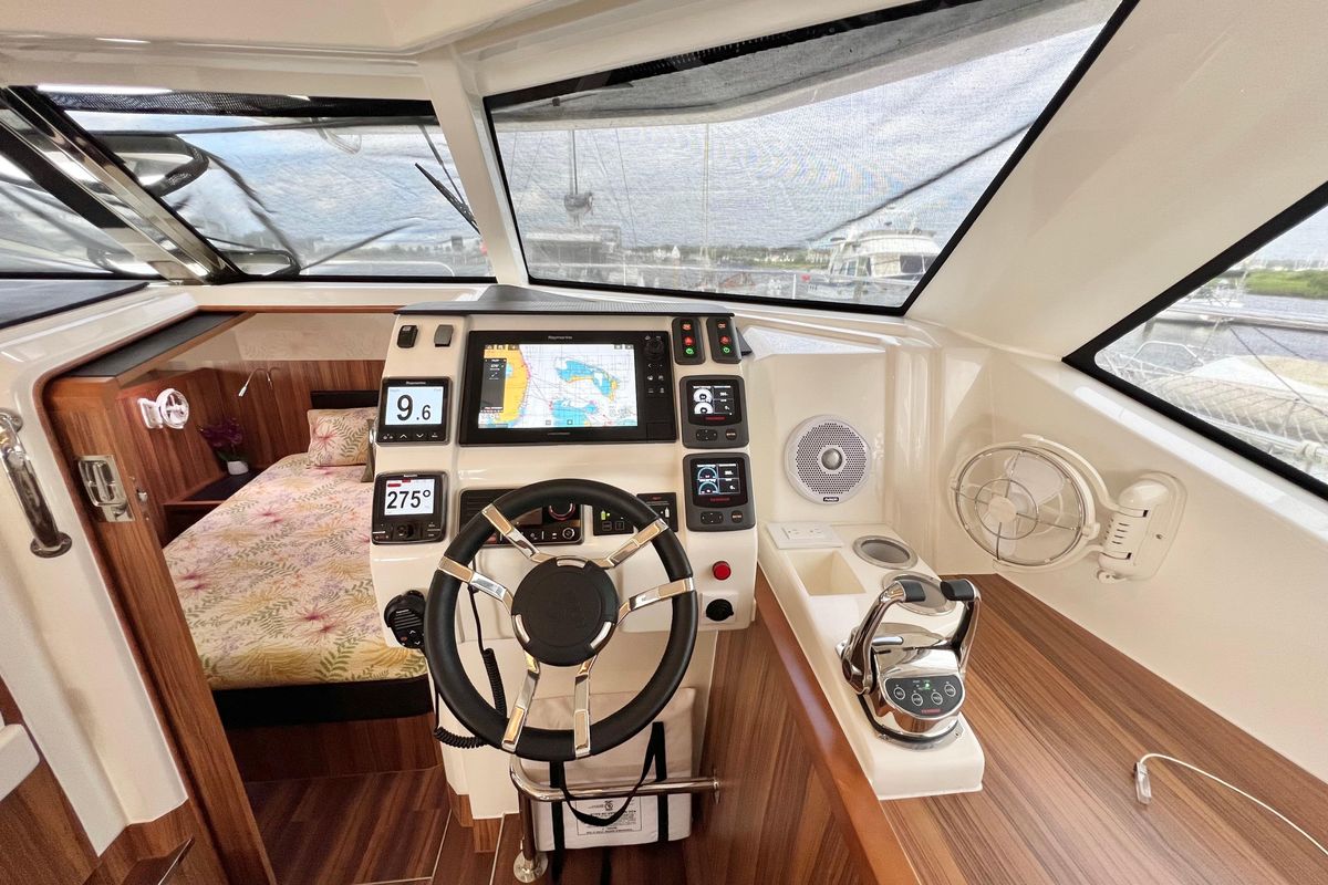 2019 Aquila 44 