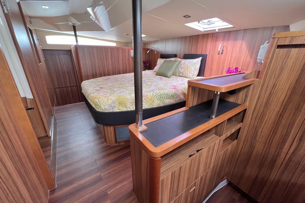 2019 Aquila 44 