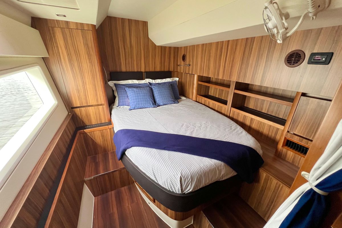 2019 Aquila 44 