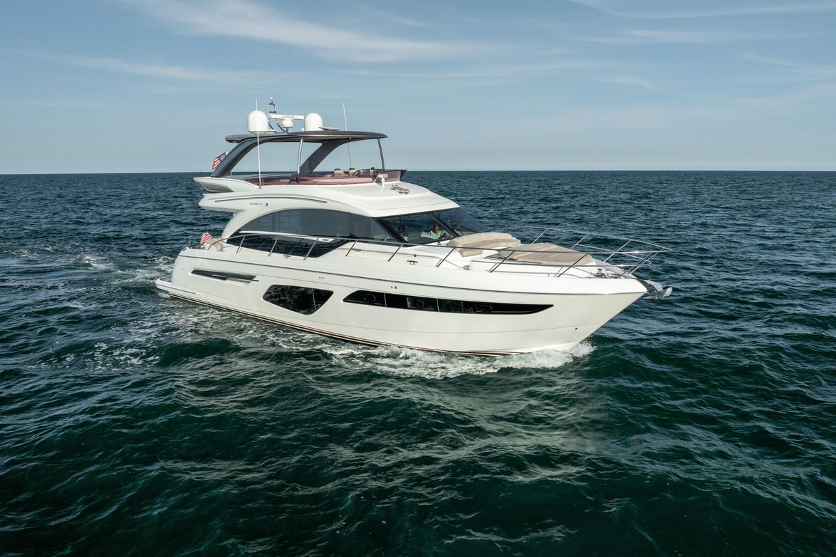 2020 Princess 62 