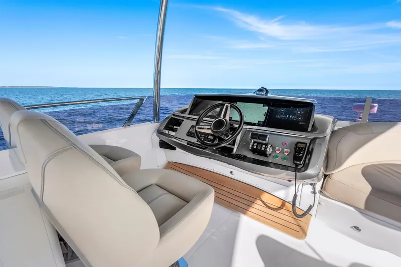 Stumped Yacht Photos Pics Princess F62 Stumped- Flybridge Helm