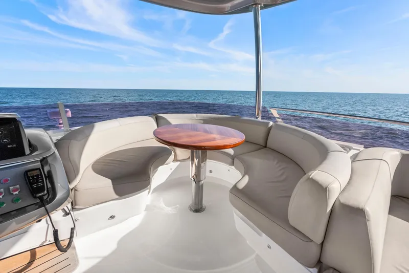 Stumped Yacht Photos Pics Princess F62 Stumped- Dinette