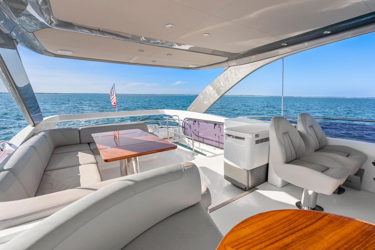 2020 Princess 62 