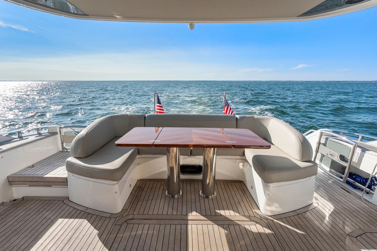 2020 Princess 62 