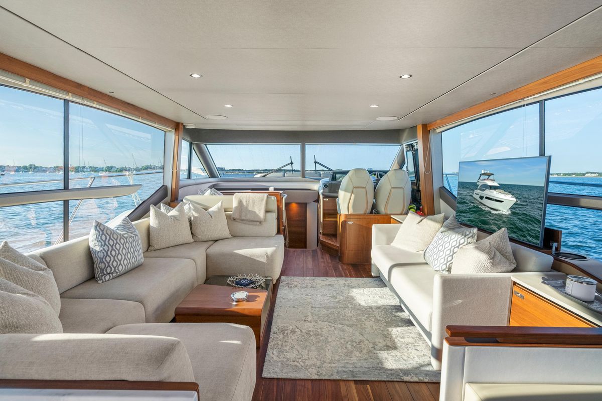 2020 Princess 62 