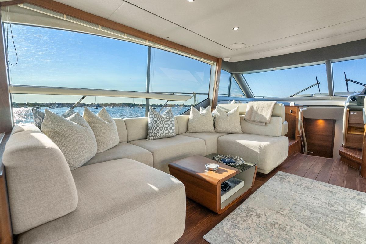 2020 Princess 62 