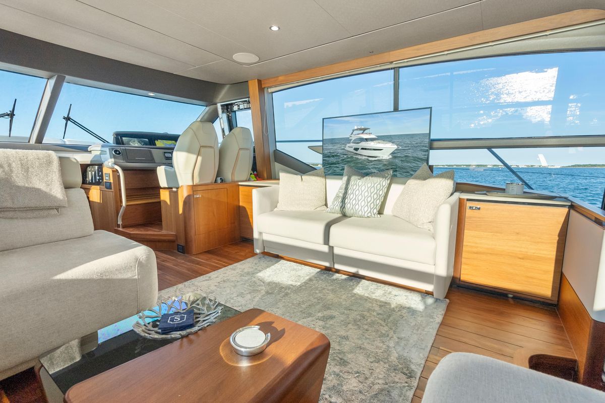 2020 Princess 62 