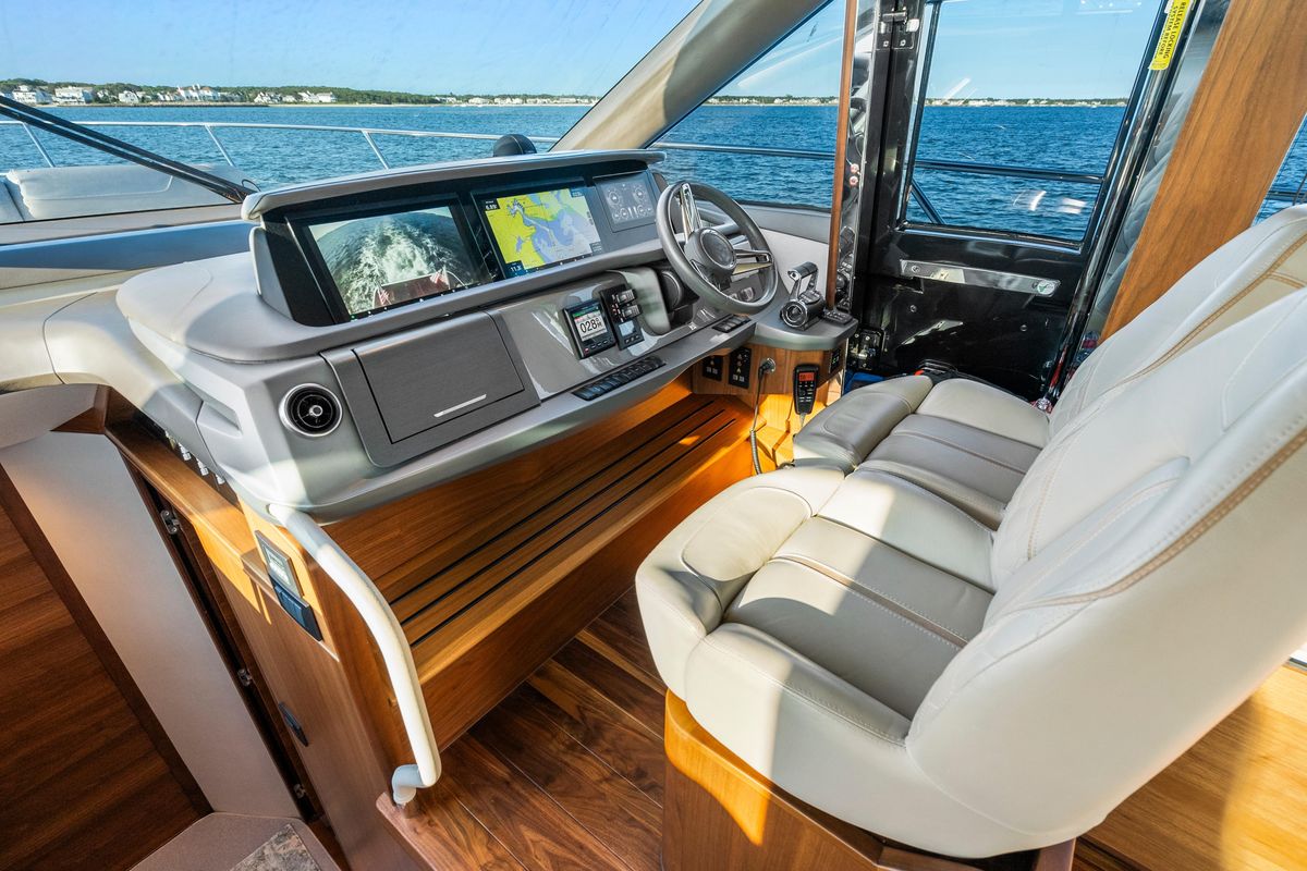 2020 Princess 62 