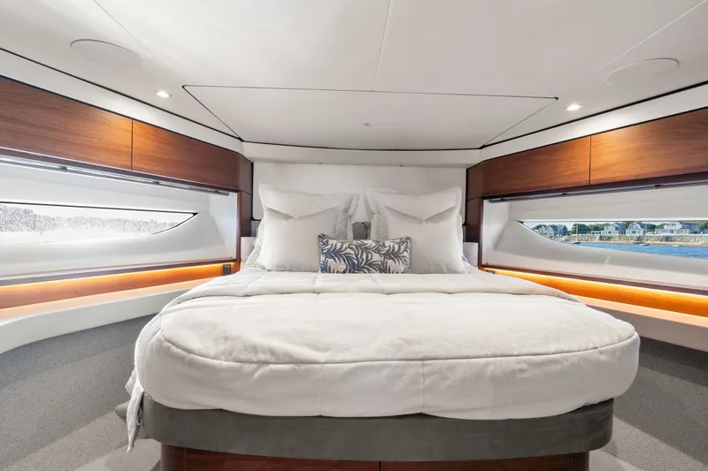 Stumped Yacht Photos Pics Princess F62 Stumped- Forward VIP Stateroom