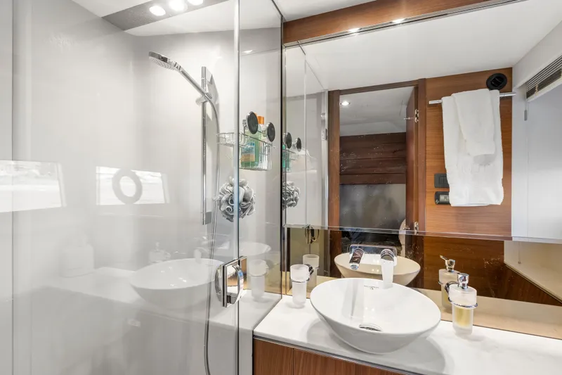 Stumped Yacht Photos Pics Princess F62 Stumped- Forward VIP Stateroom Head