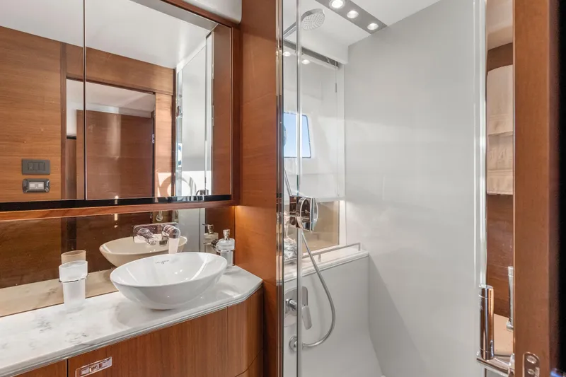 Stumped Yacht Photos Pics Princess F62 Stumped- Forward VIP Stateroom Head