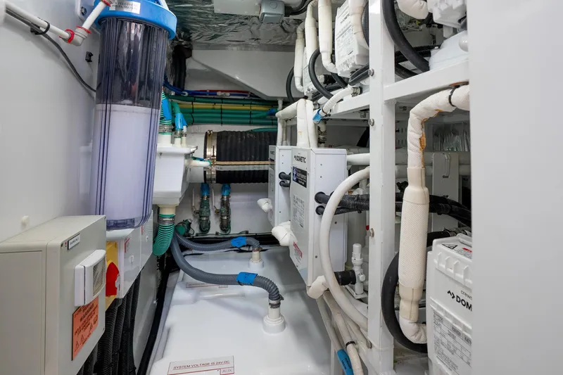 Stumped Yacht Photos Pics Princess F62 Stumped- Engine Room