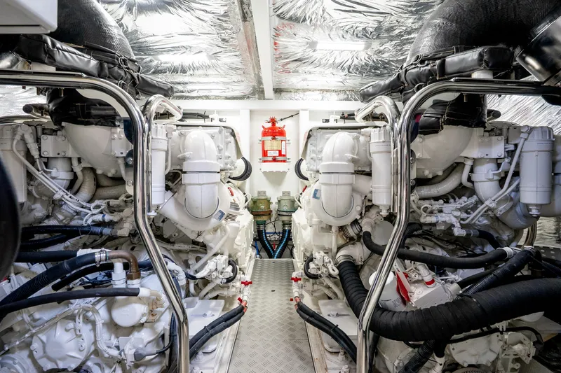 Stumped Yacht Photos Pics Princess F62 Stumped- Engine Room