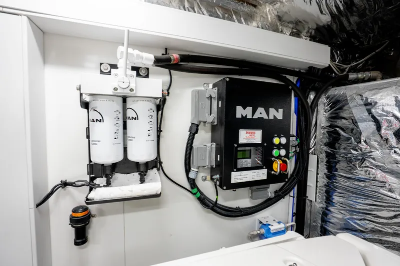 Stumped Yacht Photos Pics Princess F62 Stumped- Engine Room