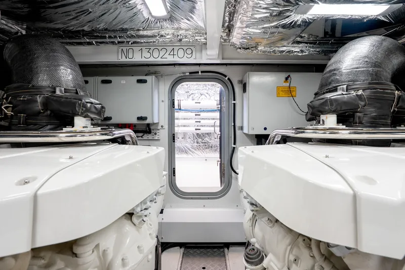 Stumped Yacht Photos Pics Princess F62 Stumped- Engine Room