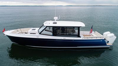 Yacht