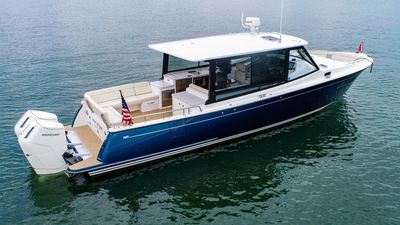 Yacht