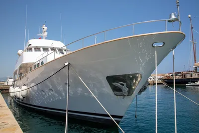 Benetti Benetti 33