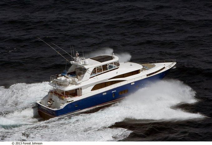 2024-80-johnson-motor-yacht-w-fishing-cockpit