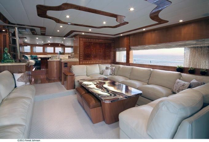 2024-80-johnson-motor-yacht-w-fishing-cockpit