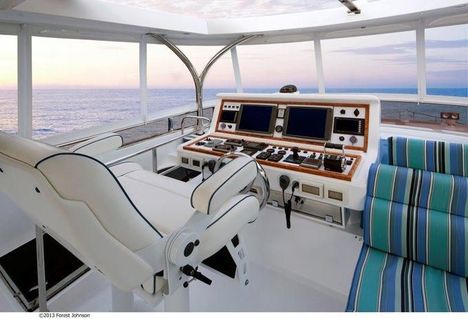 2023-83-johnson-motor-yacht-w-fishing-cockpit