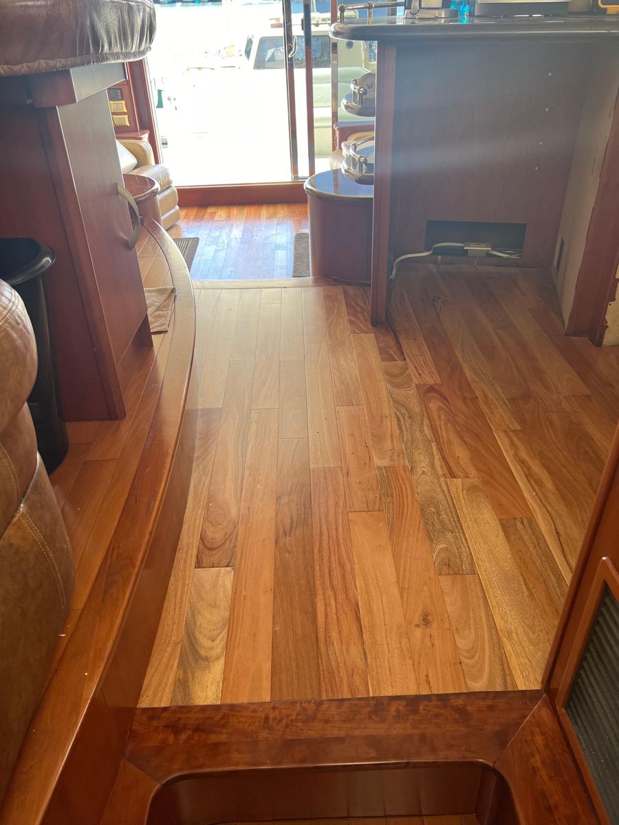 2008 Ovation 52 
