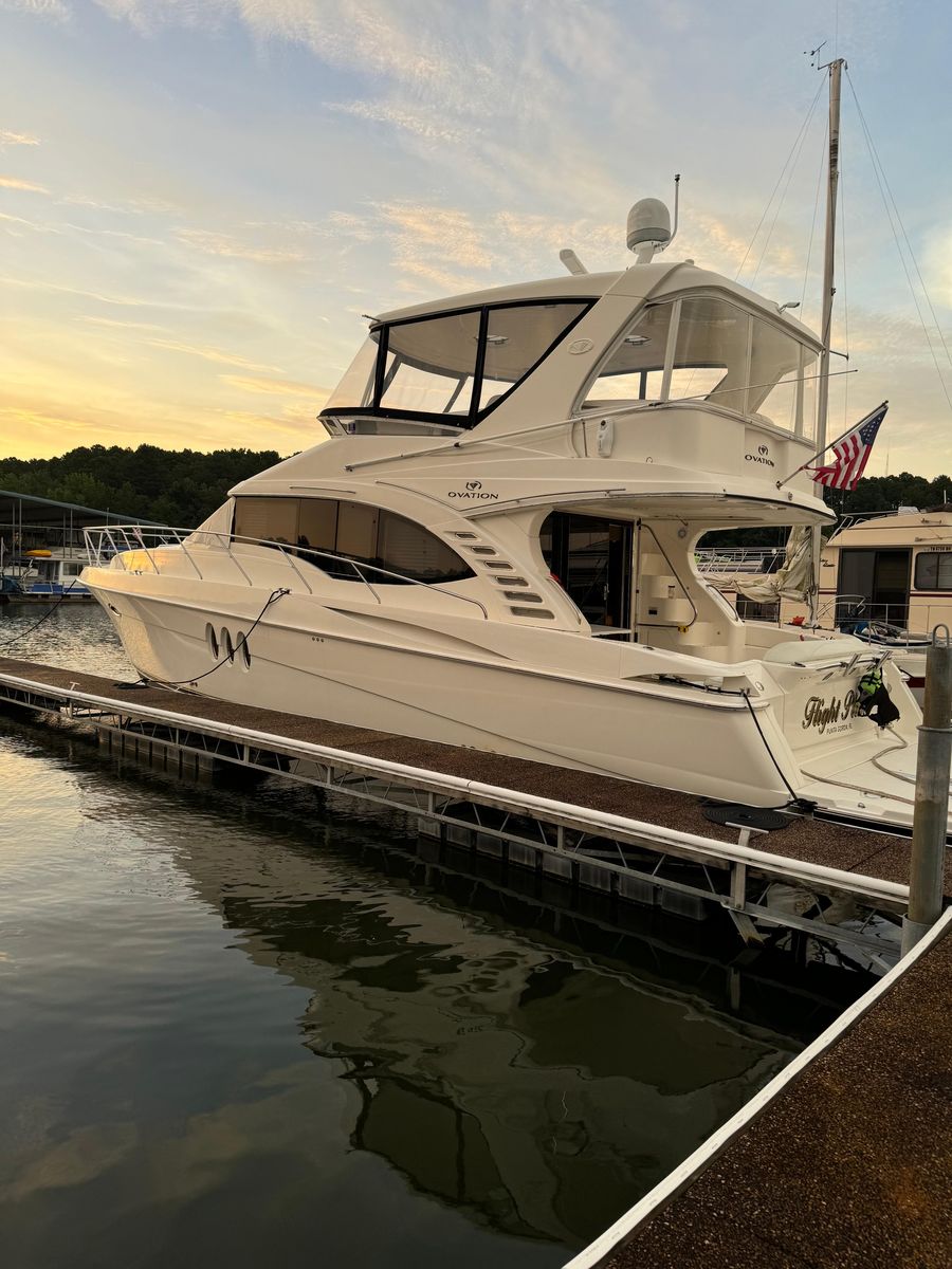 2008 Ovation 52 