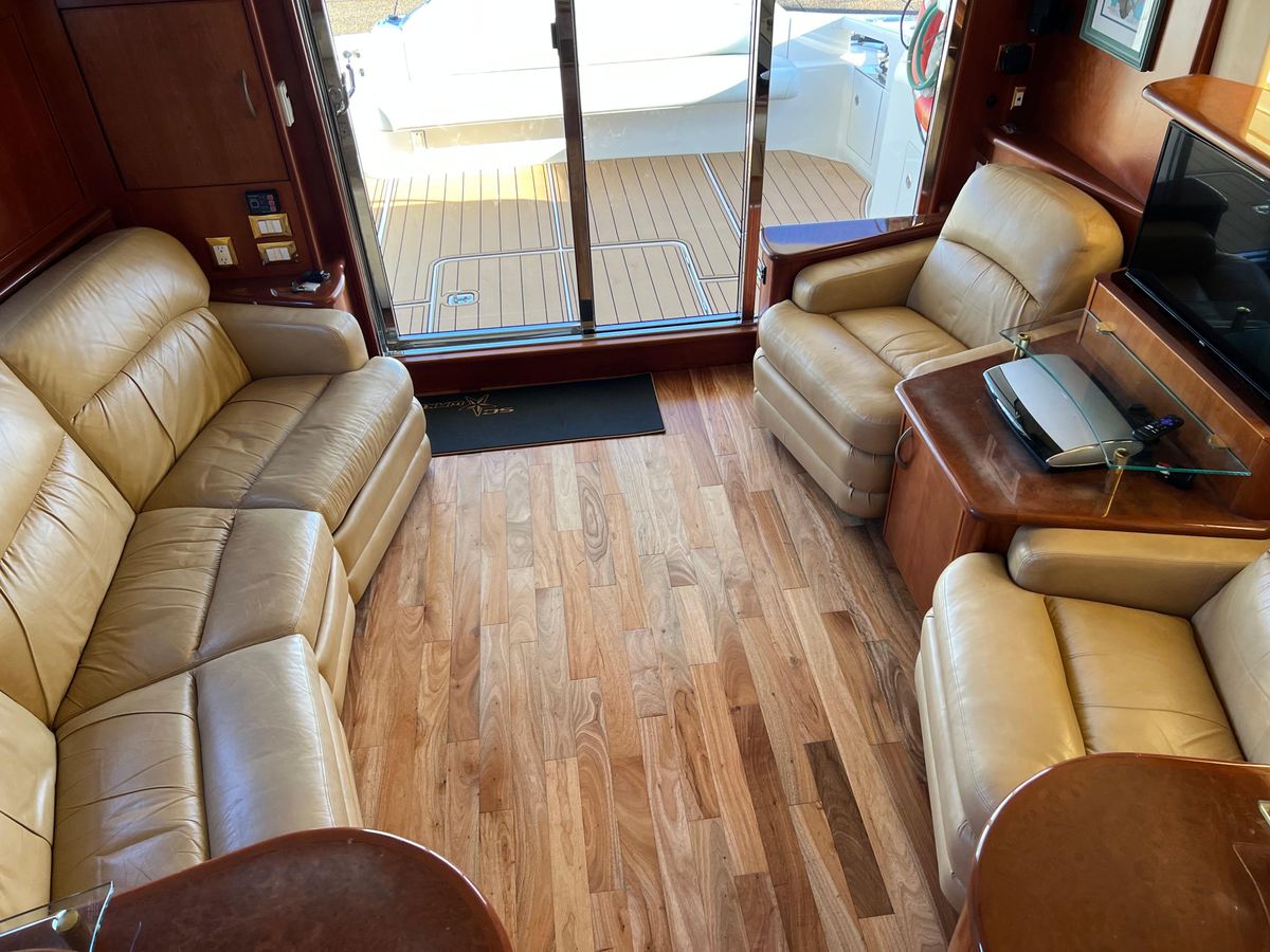 2008 Ovation 52 