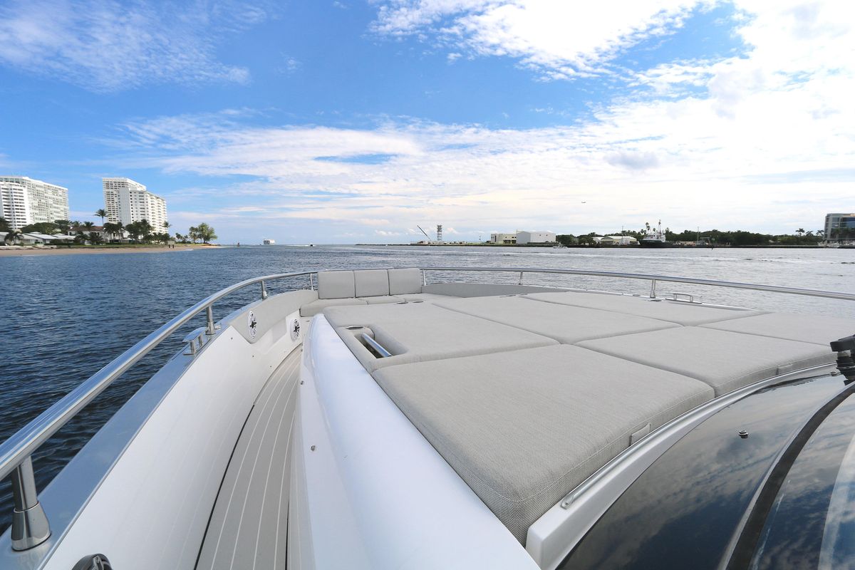 2023 Azimut 47 