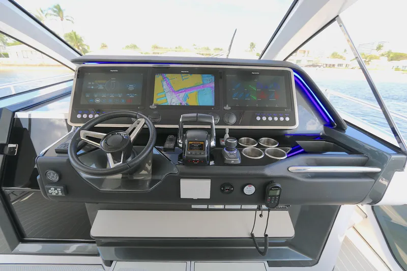 Momentum Yacht Photos Pics Helm of 2023 Azimut 47 VERVE yacht with advanced navigation displays and controls.