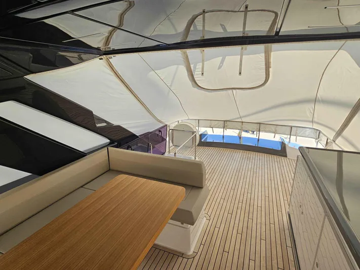 Brisa Yacht Photos Pics 